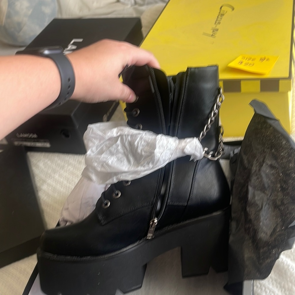 lamoda-flip the switch chunky platform boots
